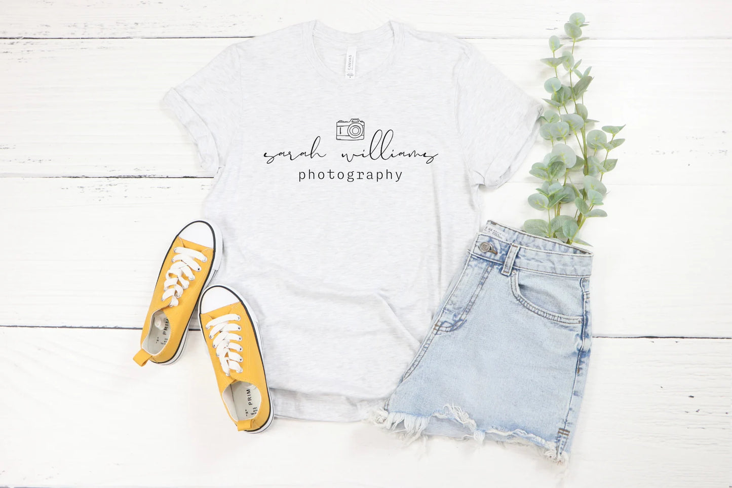 custom photographer t-shirt with camera icon in ash grey