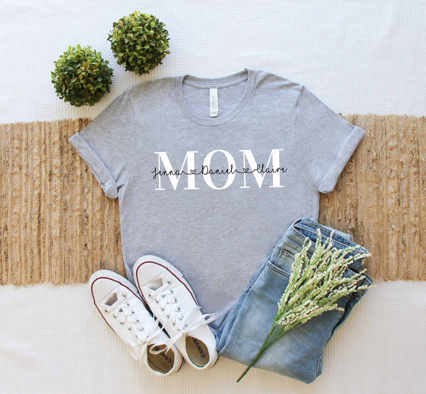 Personalized Mom Shirt, Gift for Mom, T-Shirt with Kids Names, Custom Mama Tee, Birthday Present for Mom with Children's Names