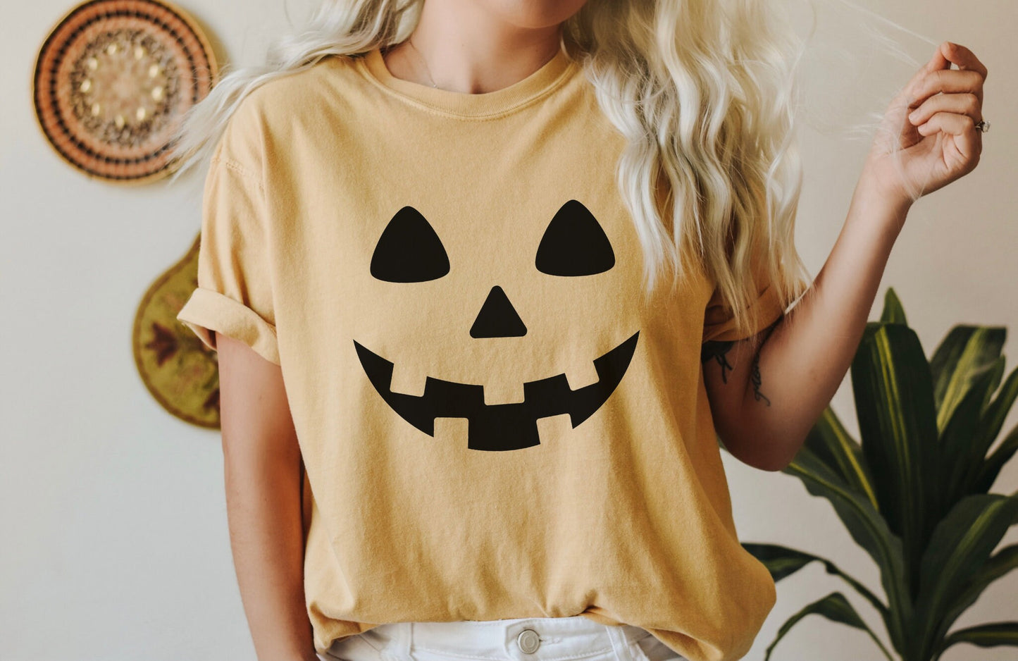 Halloween Shirt Comfort Colors®, Pumpkin Face Tee for Women, Cute Spooky Season Clothing, Funny Jack O Lantern T-Shirt, Halloween Party