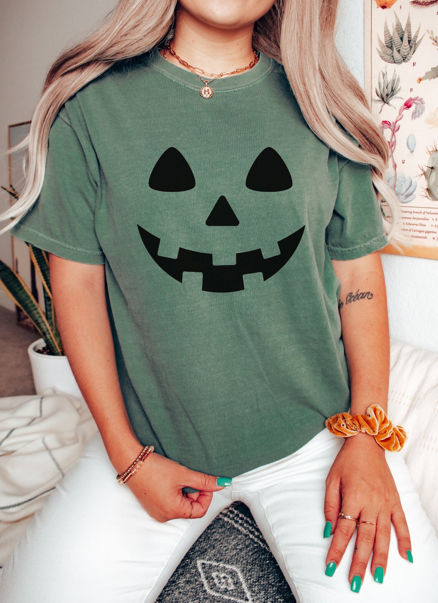 Halloween Shirt Comfort Colors®, Pumpkin Face Tee for Women, Cute Spooky Season Clothing, Funny Jack O Lantern T-Shirt, Halloween Party