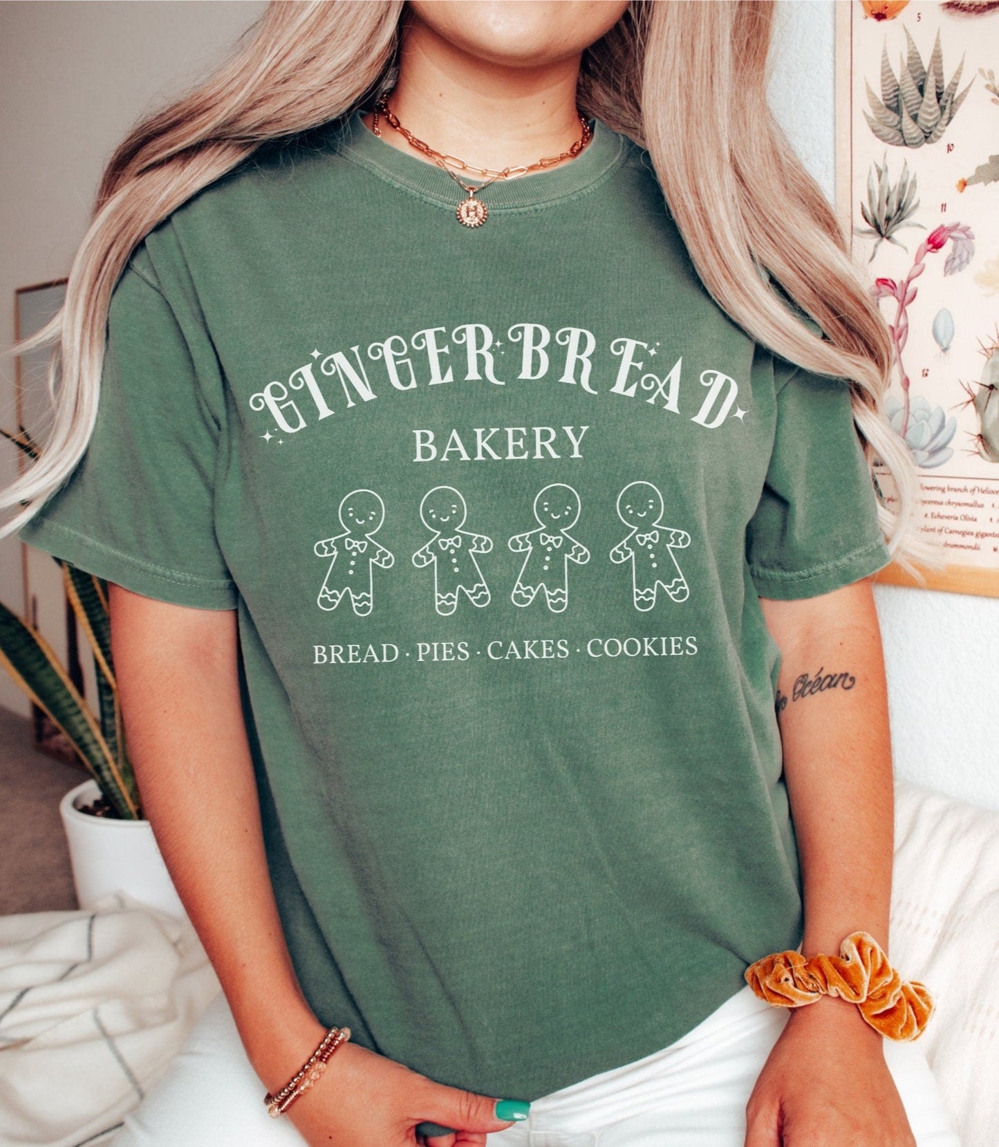 Christmas Shirt Comfort Colors®, Gingerbread Bakery Tee, Cute Vintage Christmas Party T-Shirt, Holiday Clothing, Secret Santa Gifts