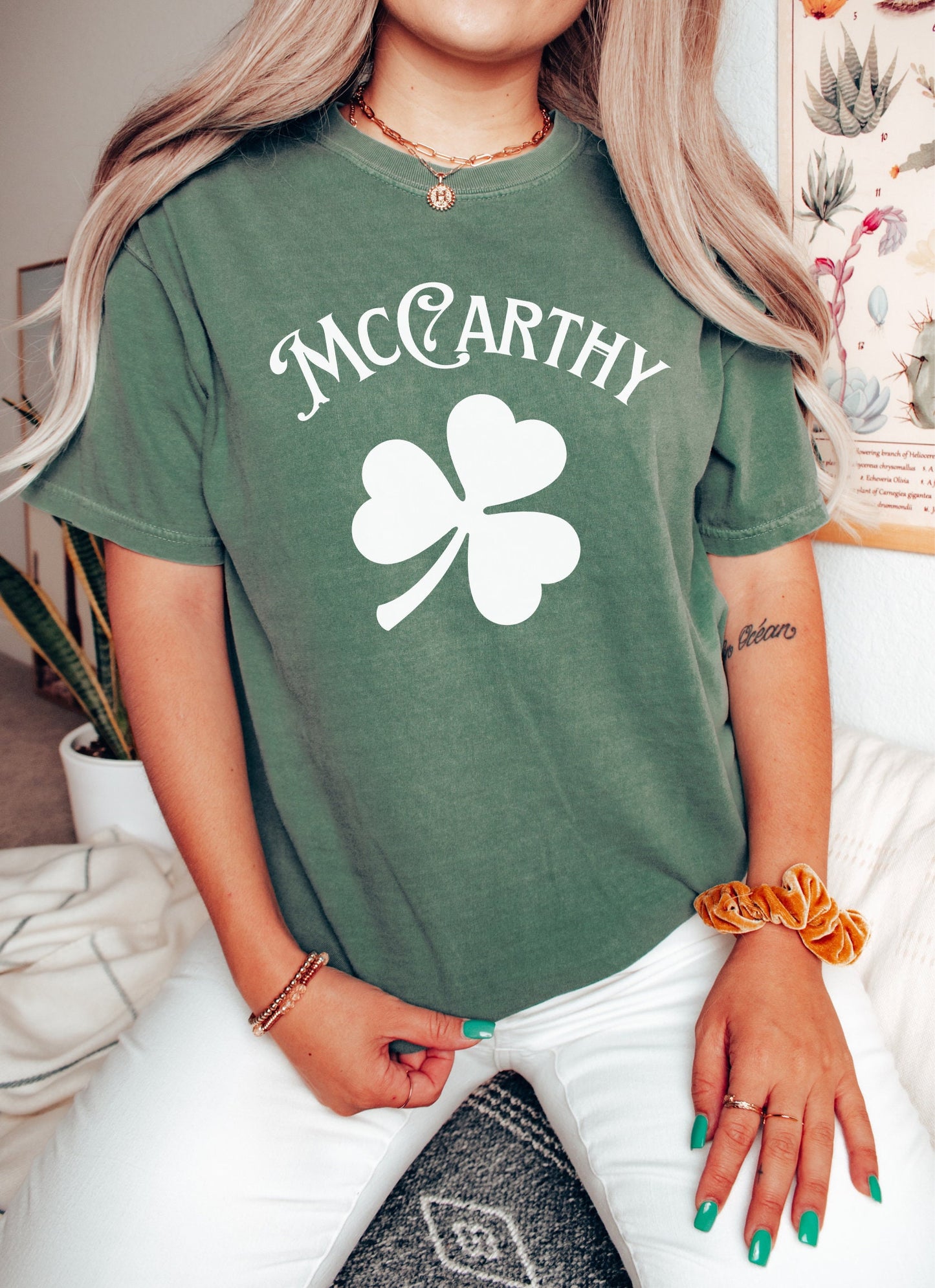Custom Shamrock Shirt, Personalized Last Name St Patrick's Day Sweatshirt, Comfort Colors Parade Shirt, Irish Drinking Sweater