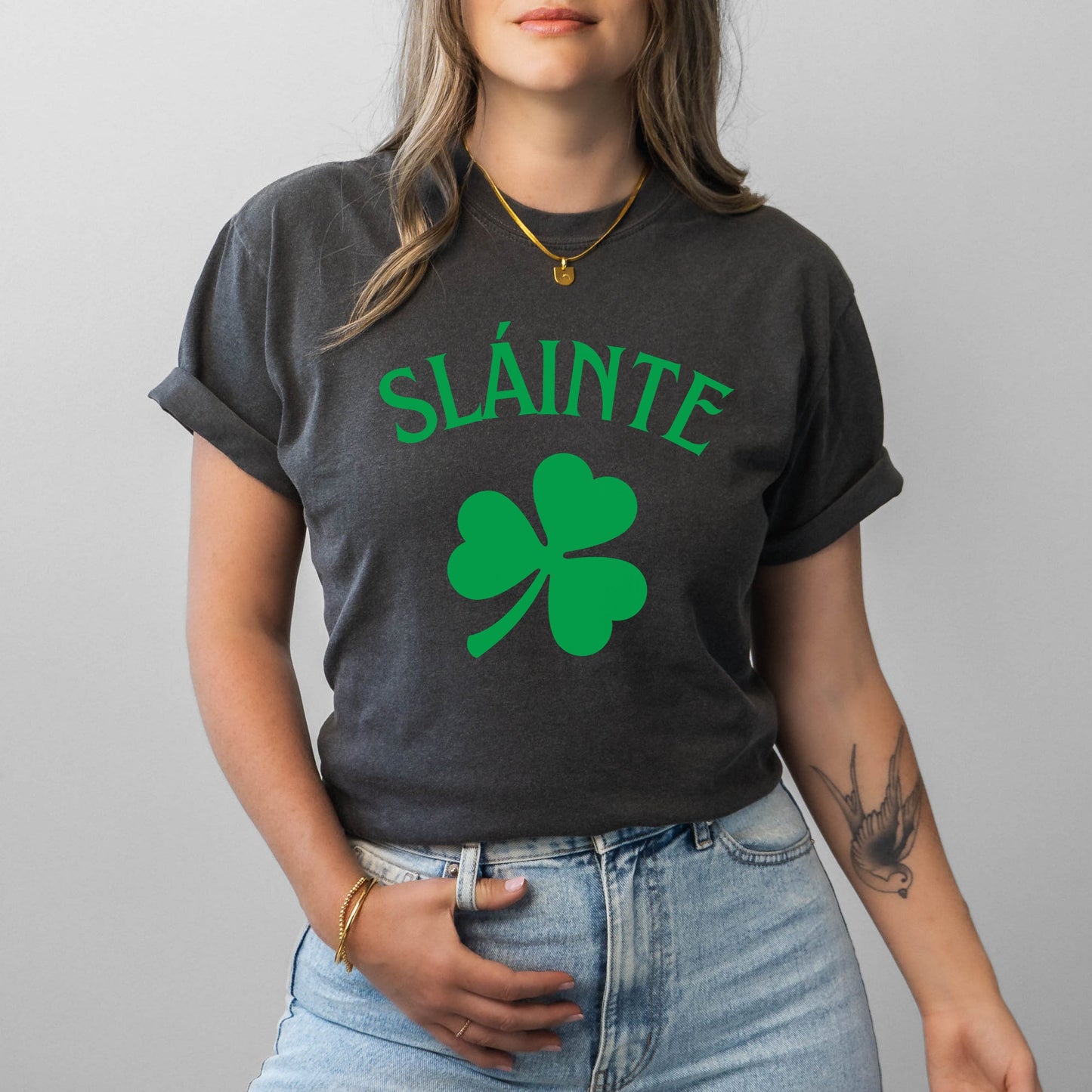 St Patricks Day Shirt, Slainte Sweatshirt, Shamrock Crewneck, Lucky Sweatshirt, Slainte Tee, Irish Clover Sweater, Saint Patricks Day Gift